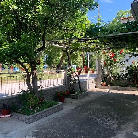 Holiday home Yalos *