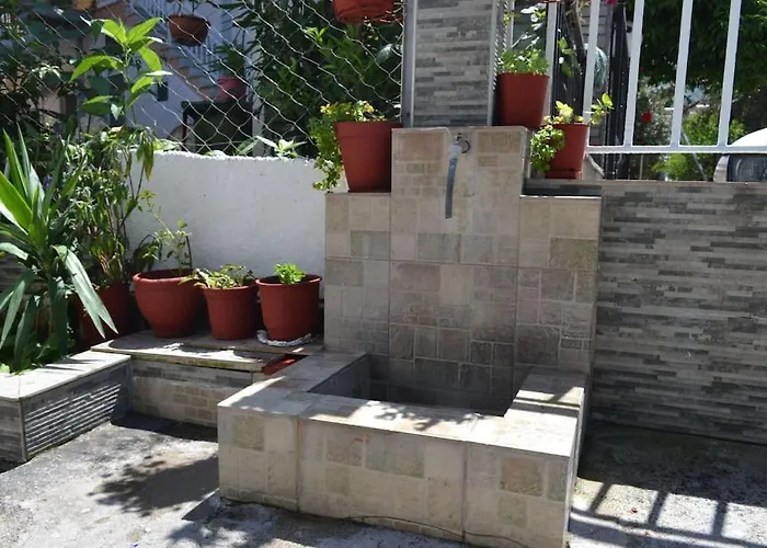 Yalos Stavros (Thessaloniki)